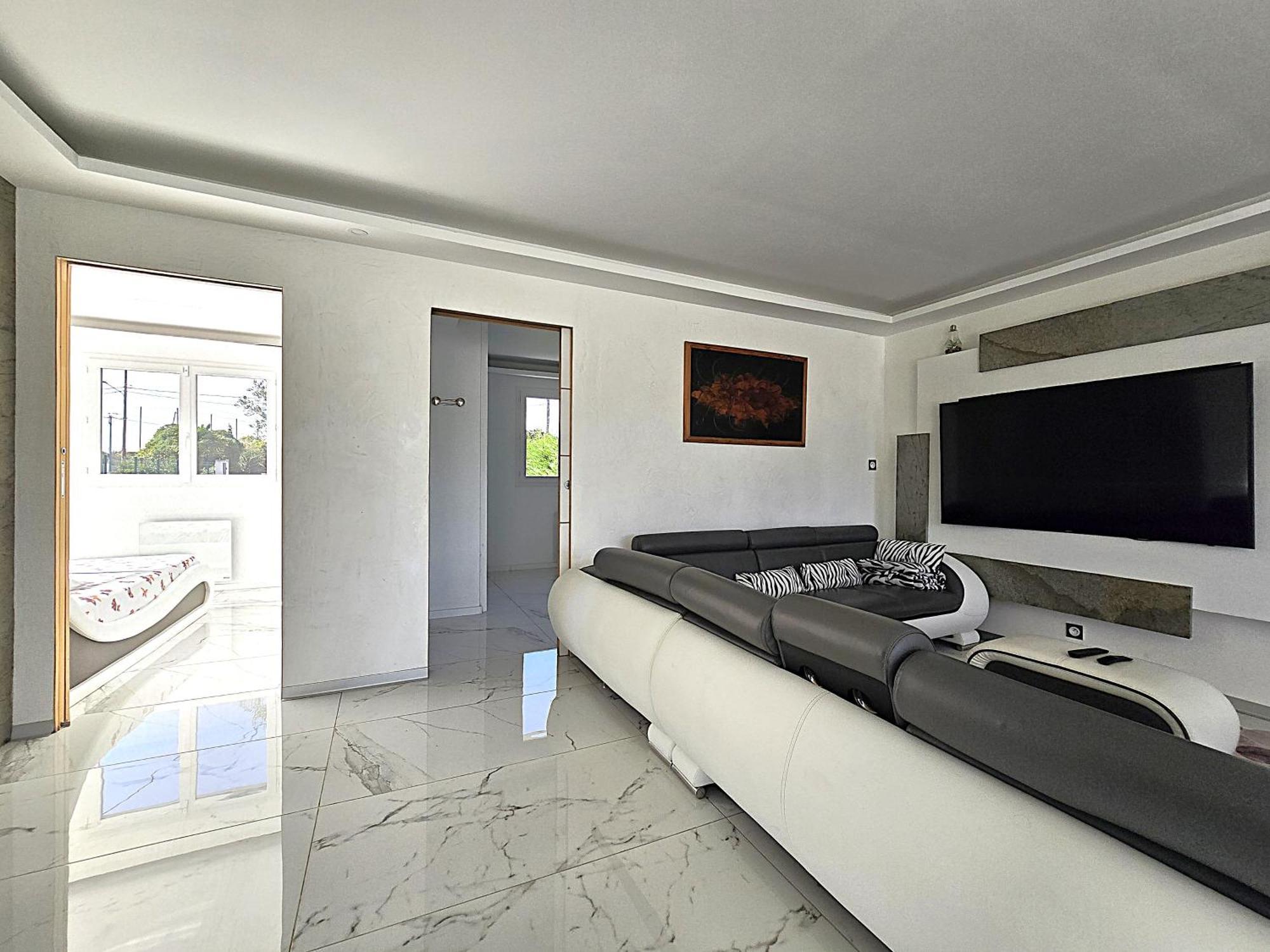 Villa Sapiac: Modern Italian-Inspired Retreat with Private Pool Montauban Exterior photo